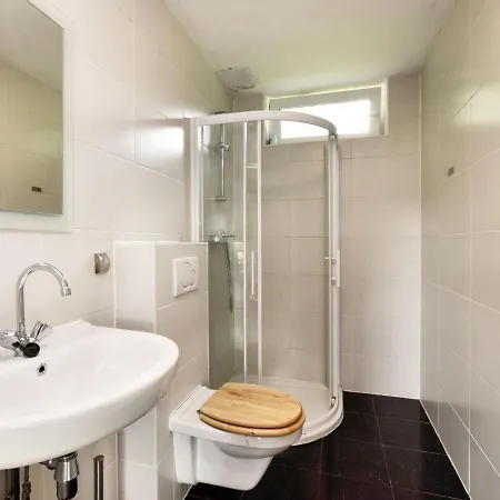 Charming In With Bubble Bath Gouvy